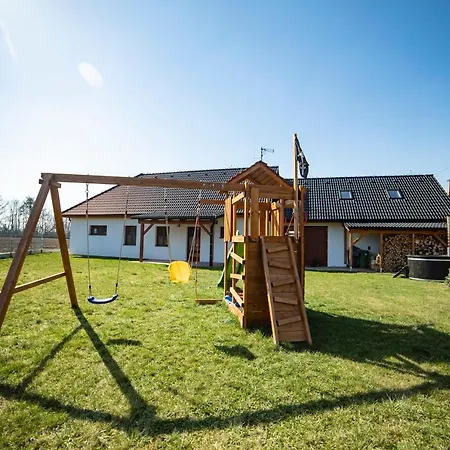 Apartman Dvorce Straz nad Nezarkou Exterior photo